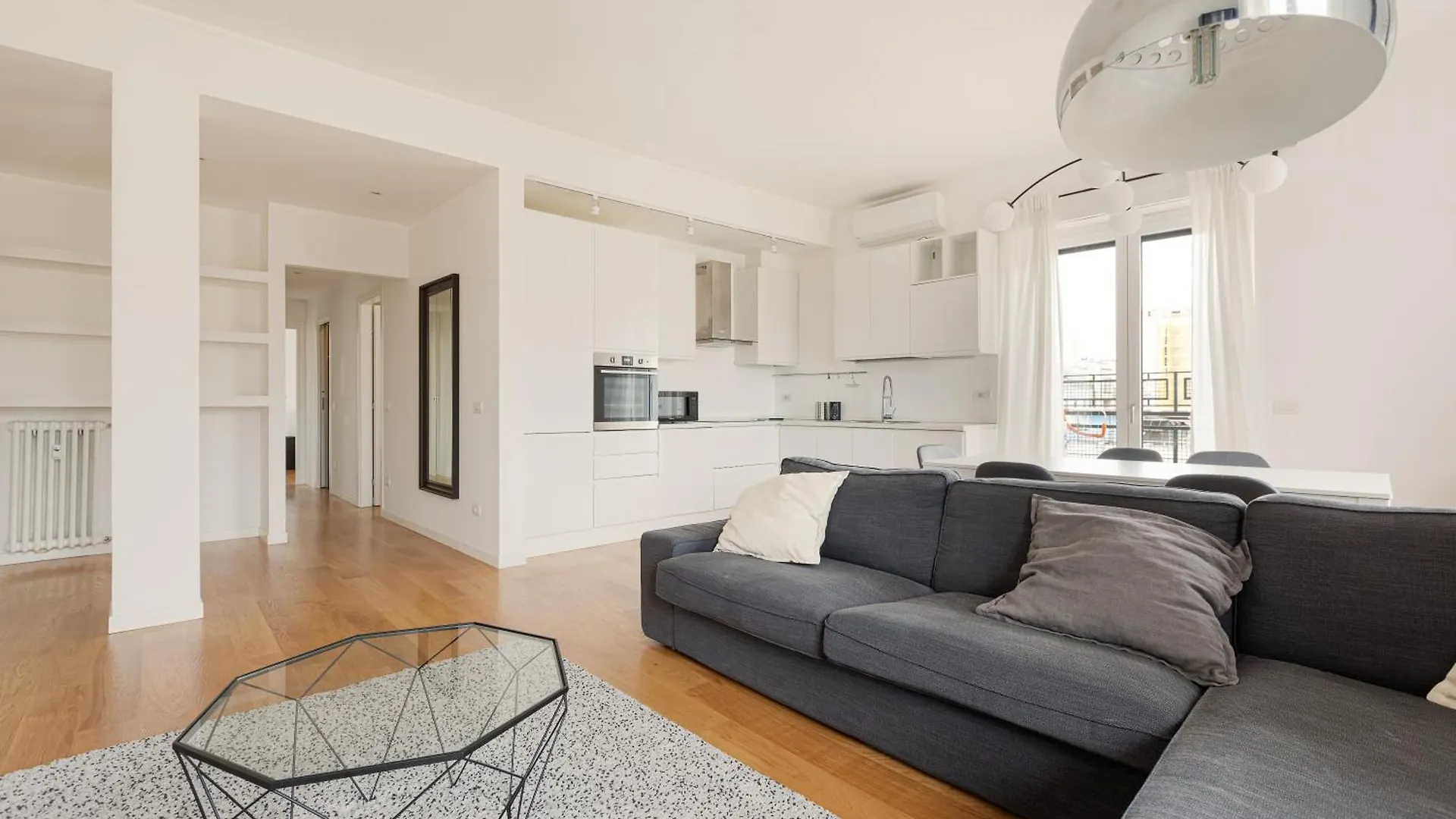 Bright Apartment Milano Centrale
