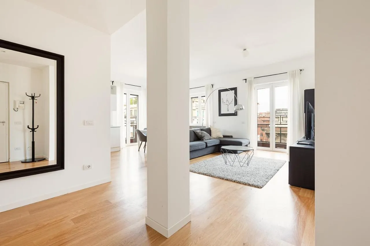 Bright Apartment Milano Centrale